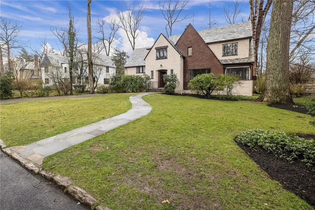 152 Brite Avenue Scarsdale NY 10583