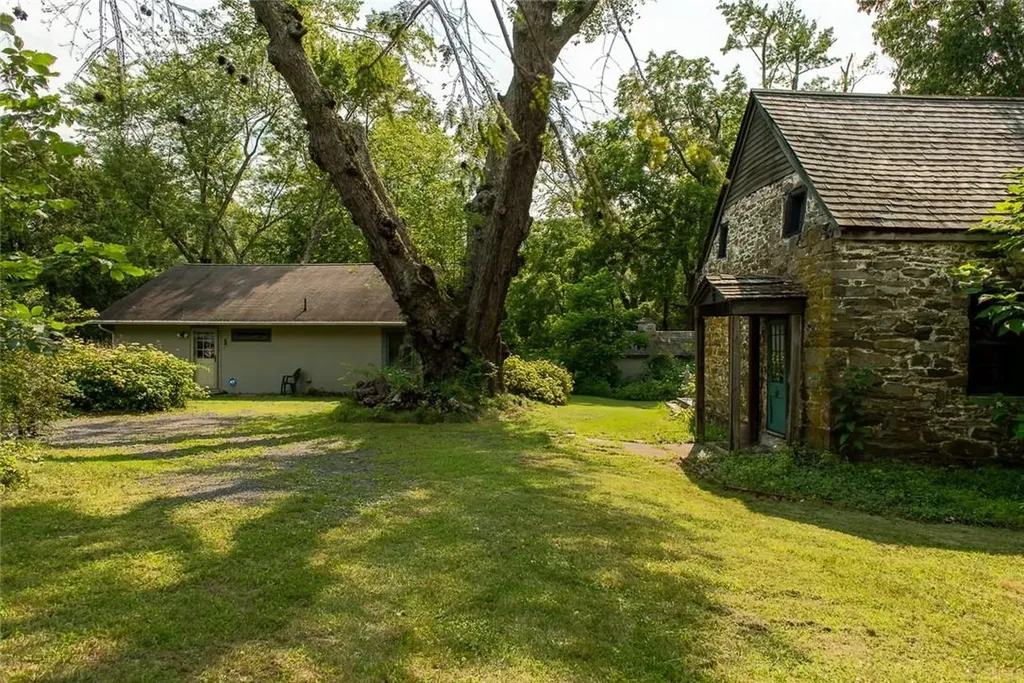 623 Old Route 32 New Paltz NY 12561