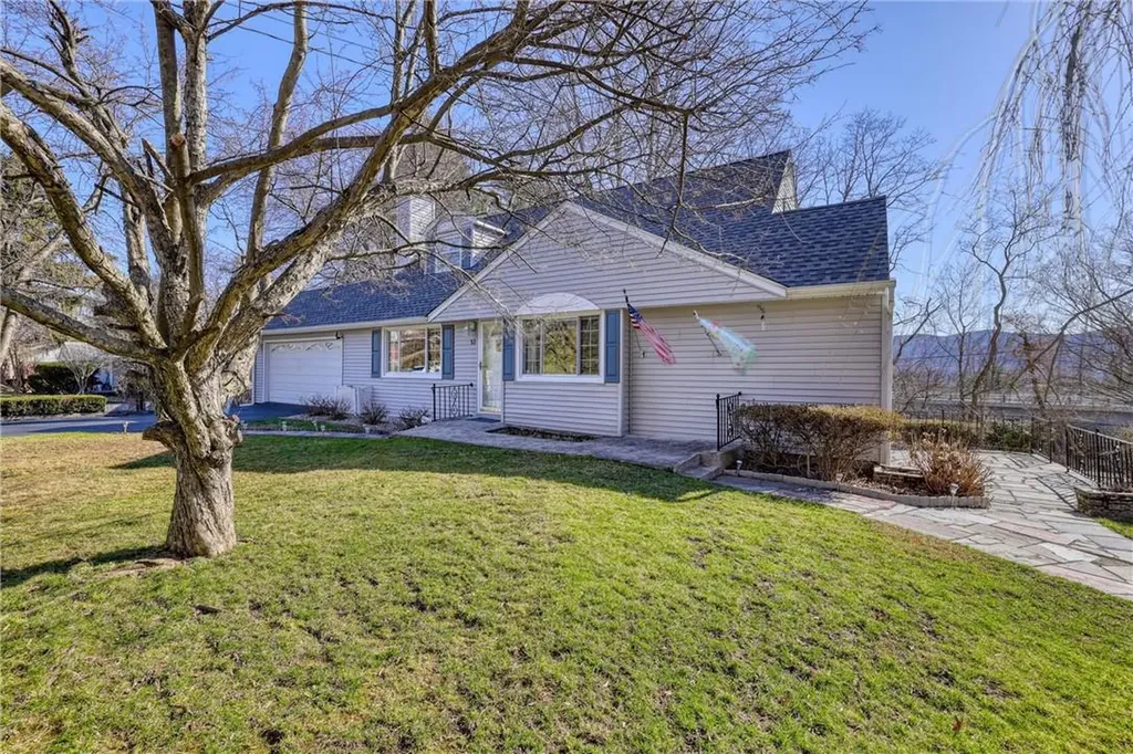 13 Valley View Drive New Windsor NY 12553