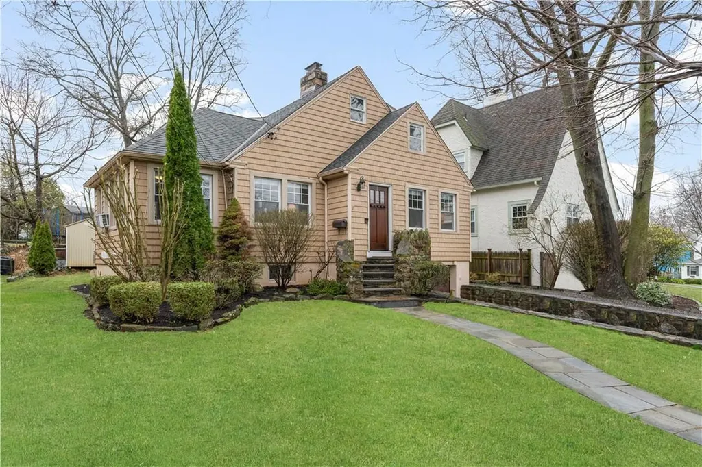 7 Copley Road Larchmont NY 10538