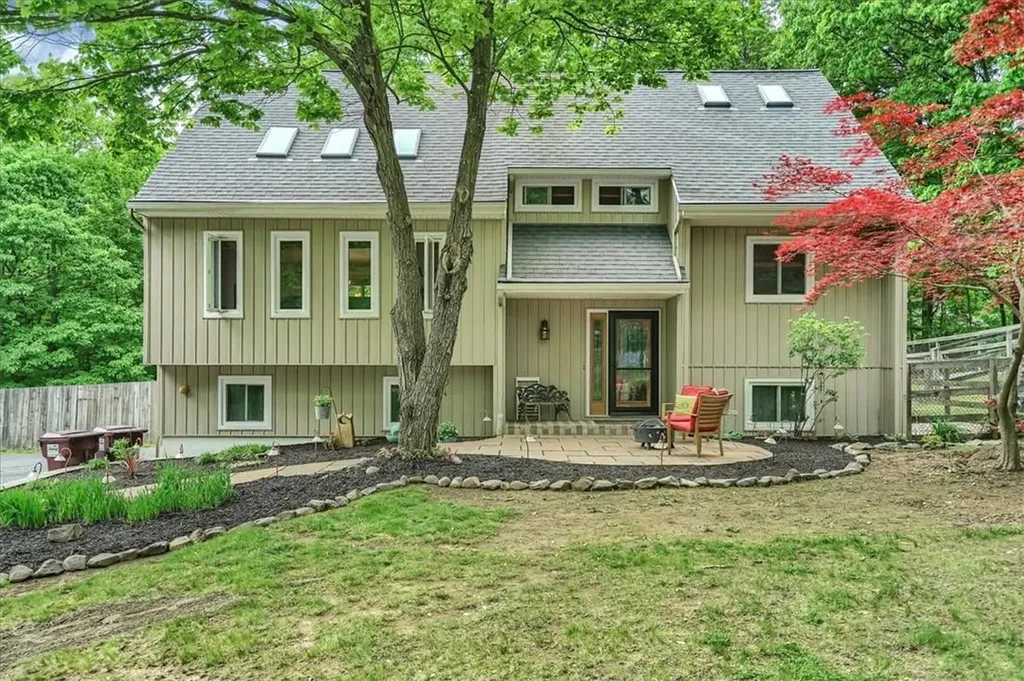 5 Lena Lane Newburgh NY 12550