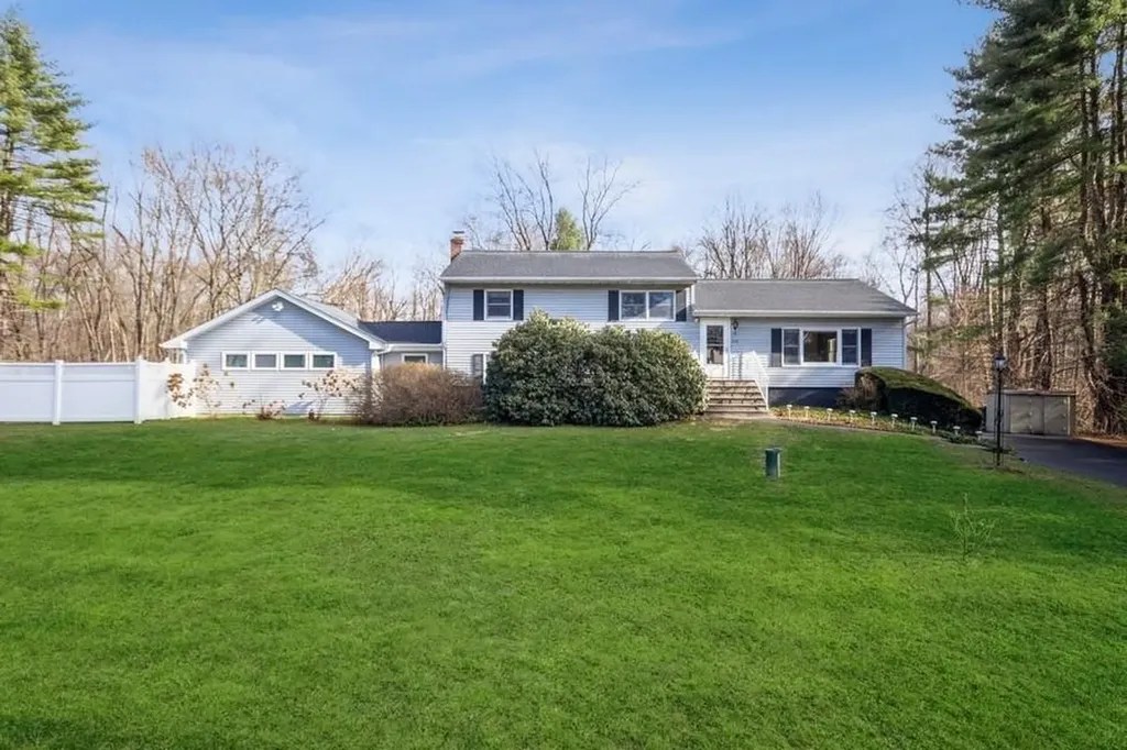 112 Mountainview Road Fishkill NY 12524