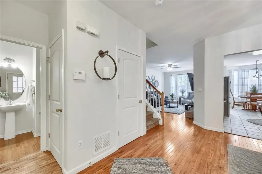 33 Cornwall Lane Middletown NY 10940