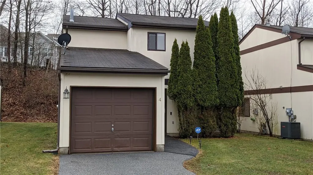 4 Magdalene Close Middletown NY 10940