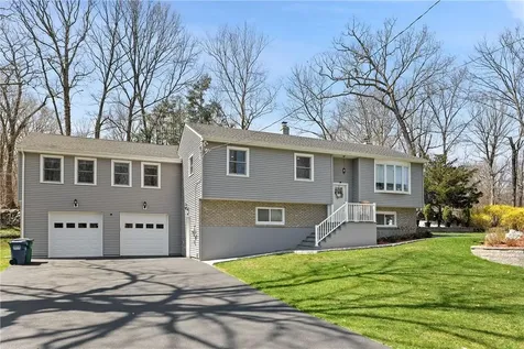 581 Wood Road Mahopac NY 10541