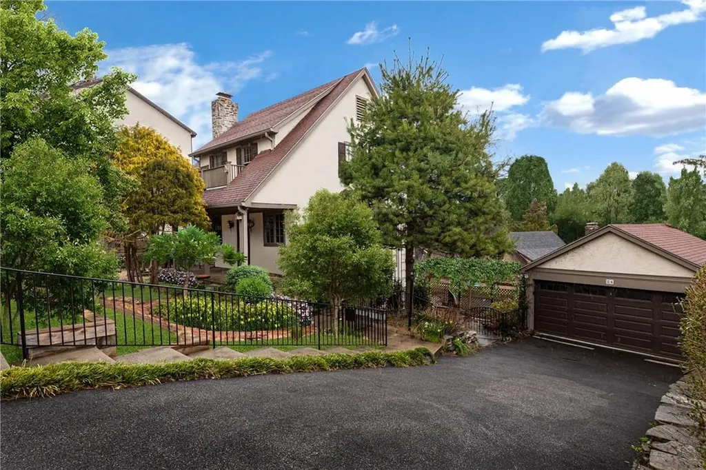 24 Gard Avenue Bronxville NY 10708