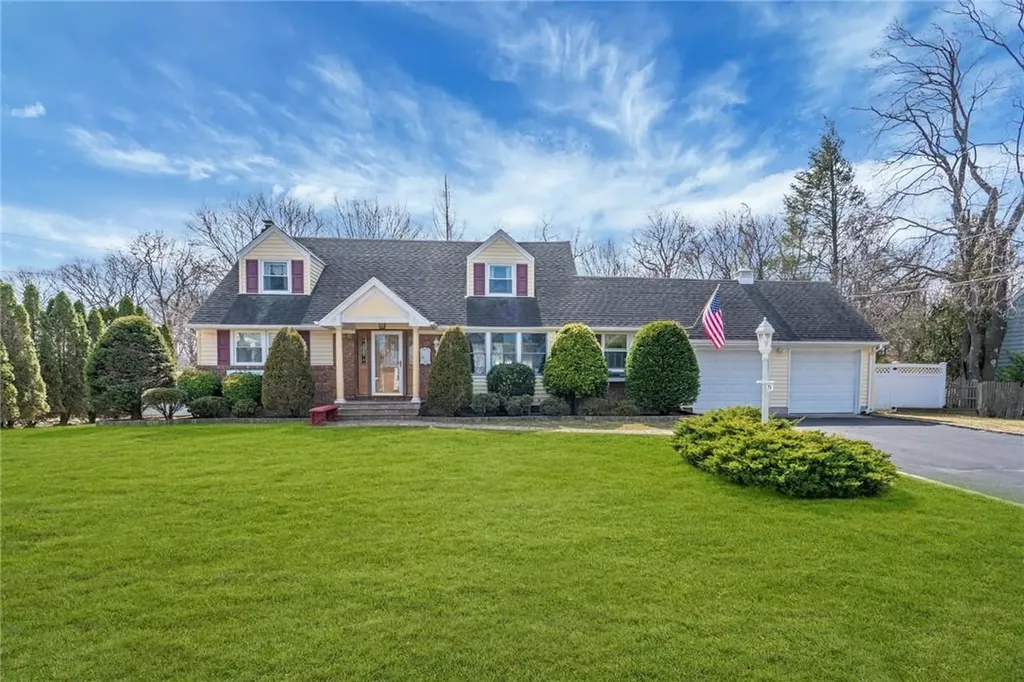 79 Porter Place Glen Cove NY 11542