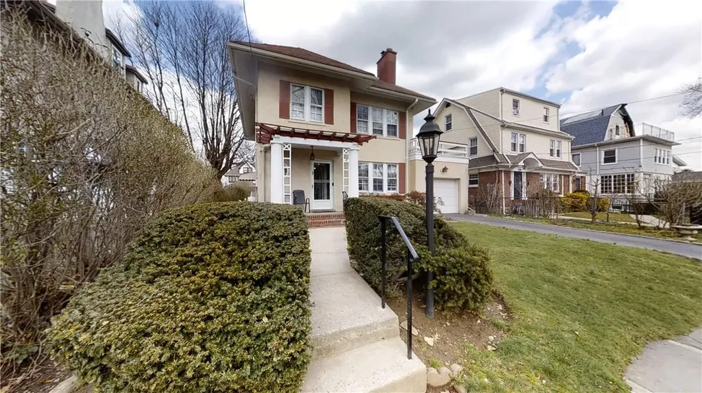 27 E Cedar Street Mount Vernon NY 10552