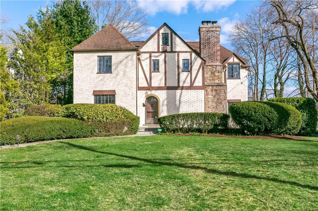 158 Brewster Road Scarsdale NY 10583