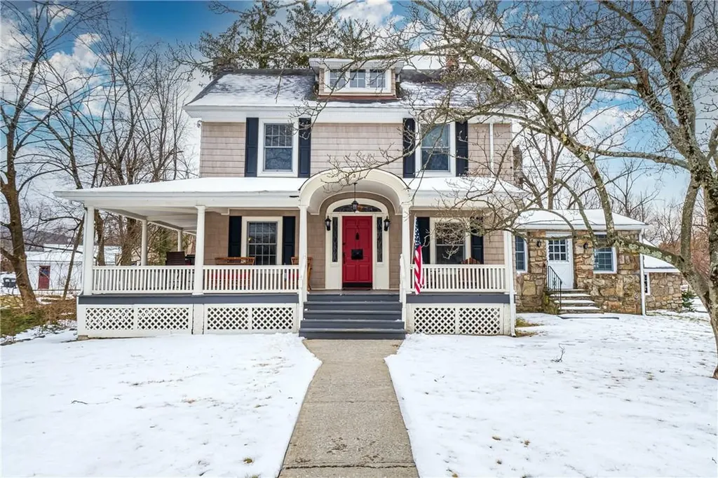 3 Lawrence Avenue Warwick NY 10990