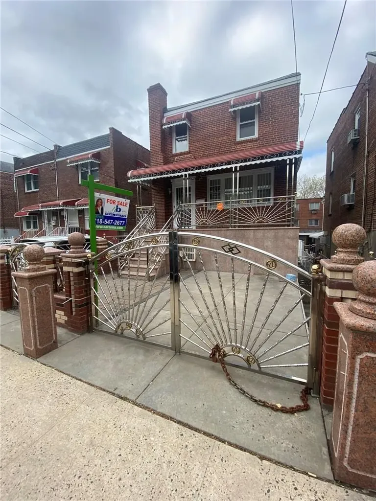 4153 Murdock Avenue Bronx NY 10466