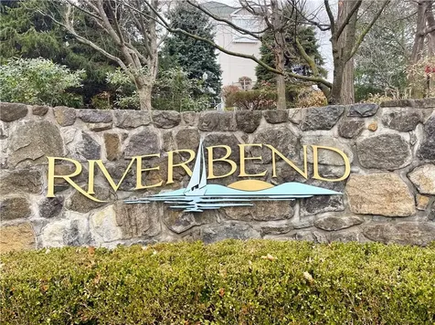 215 Waterside Close Peekskill NY 10566