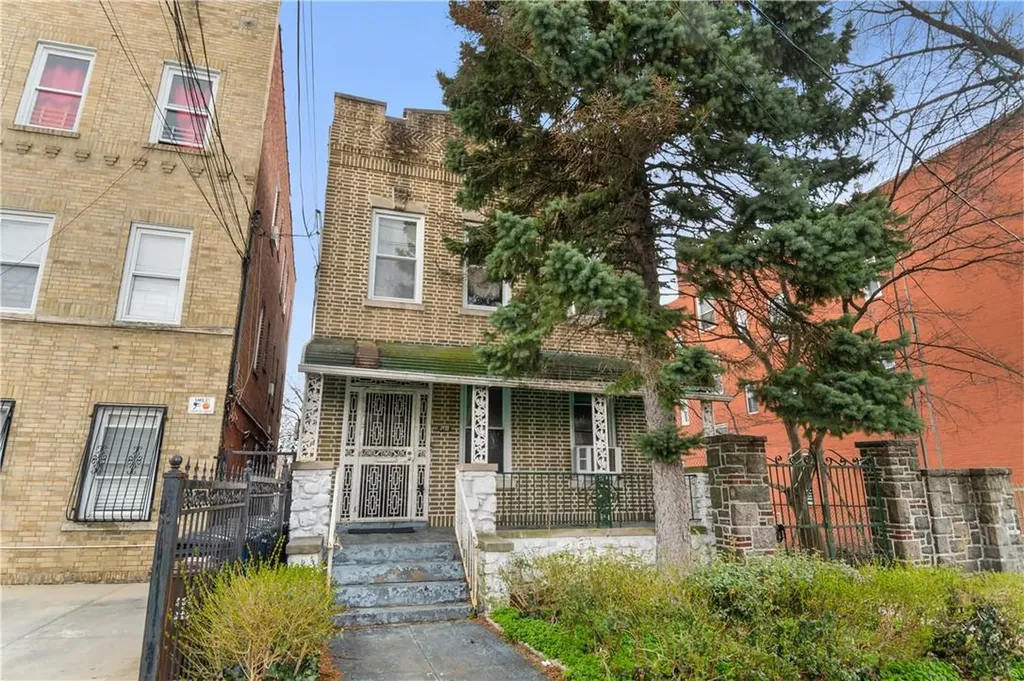 3978 Paulding Avenue Bronx NY 10466