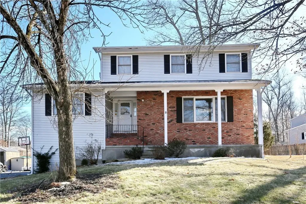 8 Bristol Lane Spring Valley NY 10977