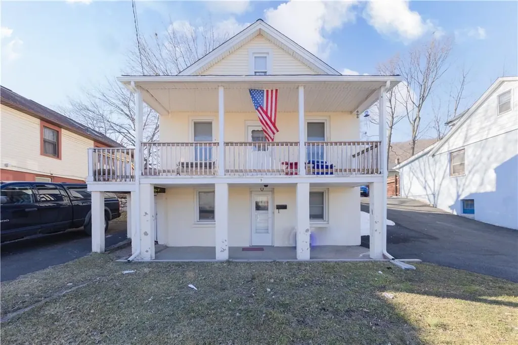 9 Pleasant Avenue Suffern NY 10901