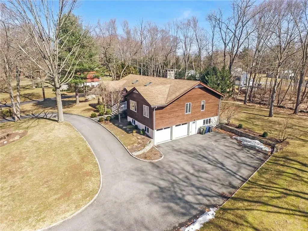 35 Memory Lane Mahopac NY 10541