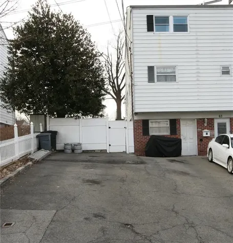 63 Elissa Lane Yonkers NY 10710