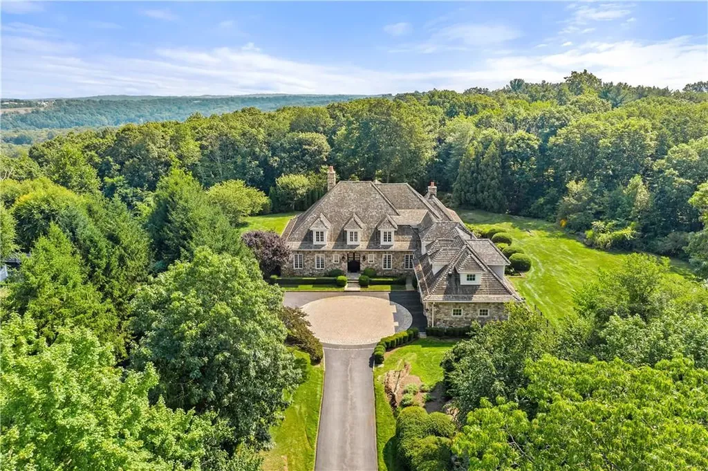 89 Whippoorwill Road E Armonk NY 10504