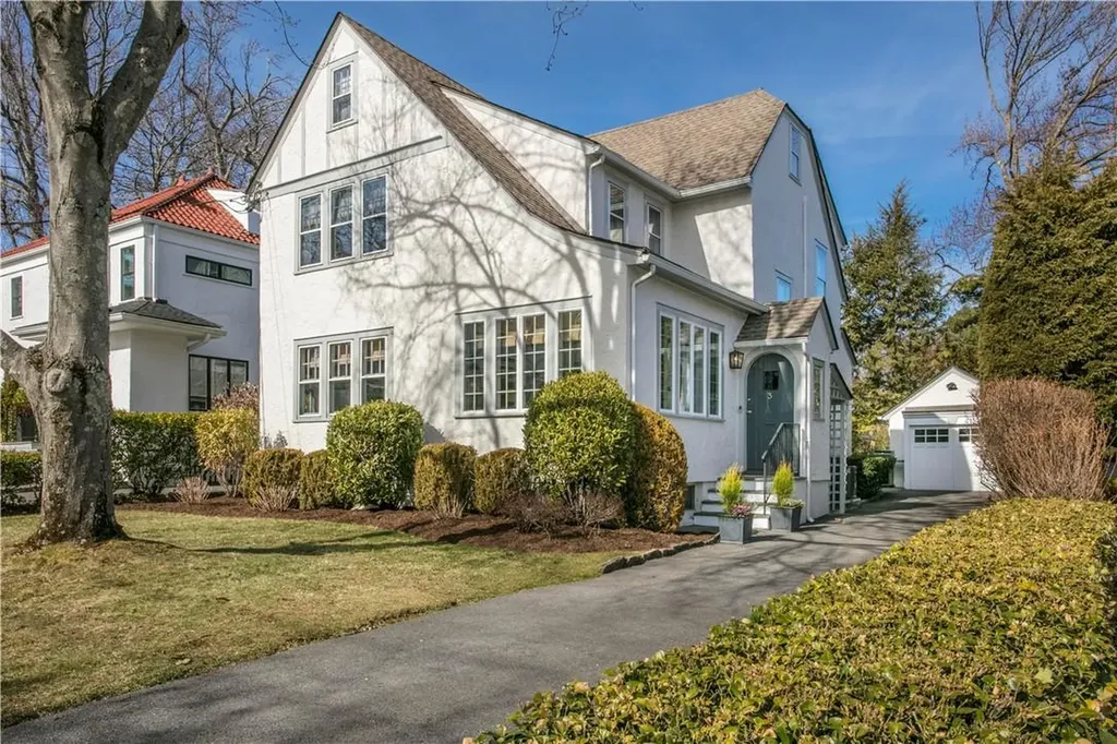 3 Hall Avenue Larchmont NY 10538