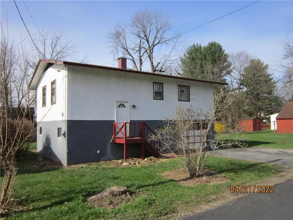 54 Pleasant Avenue Wallkill NY 12589