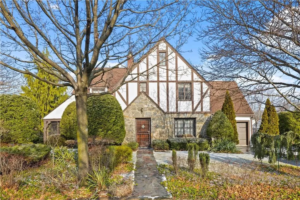5 Pine Avenue Pelham NY 10803