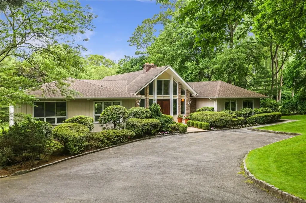 15 Rolling Hills Lane Harrison NY 10528