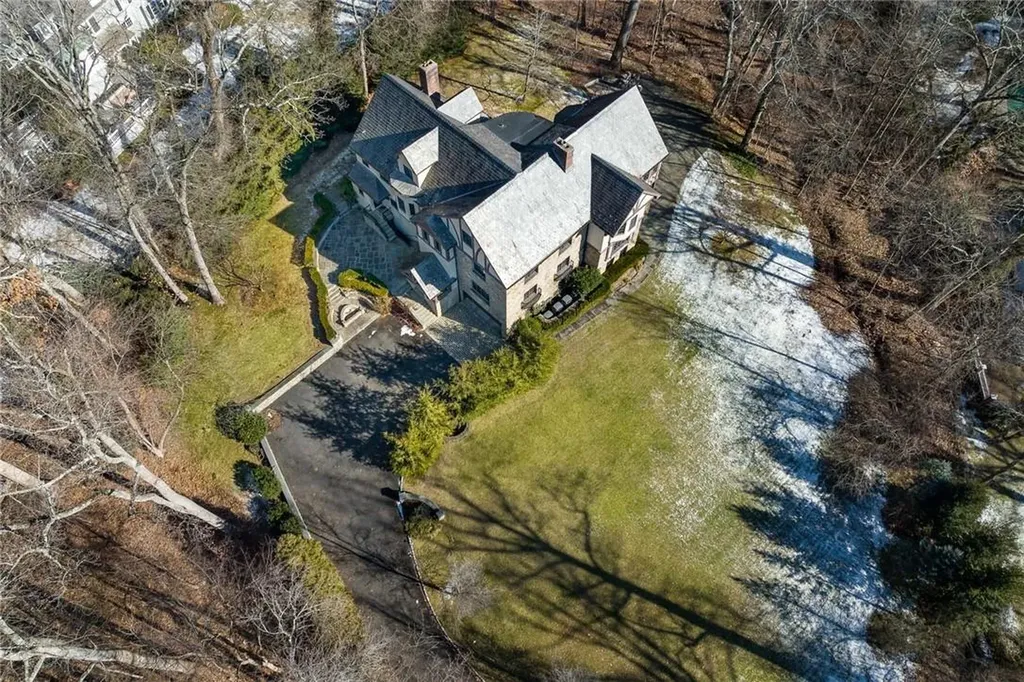 10 Richbell Close Scarsdale NY 10583