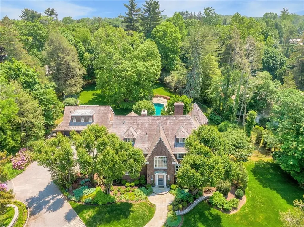 18 Cooper Road Scarsdale NY 10583
