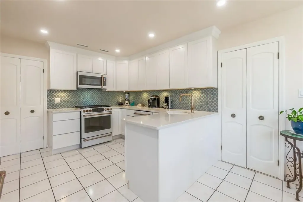 117 Constitution Drive Orangeburg NY 10962