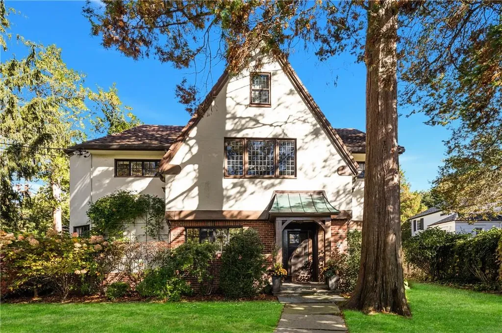 25 Locust Lane Bronxville NY 10708
