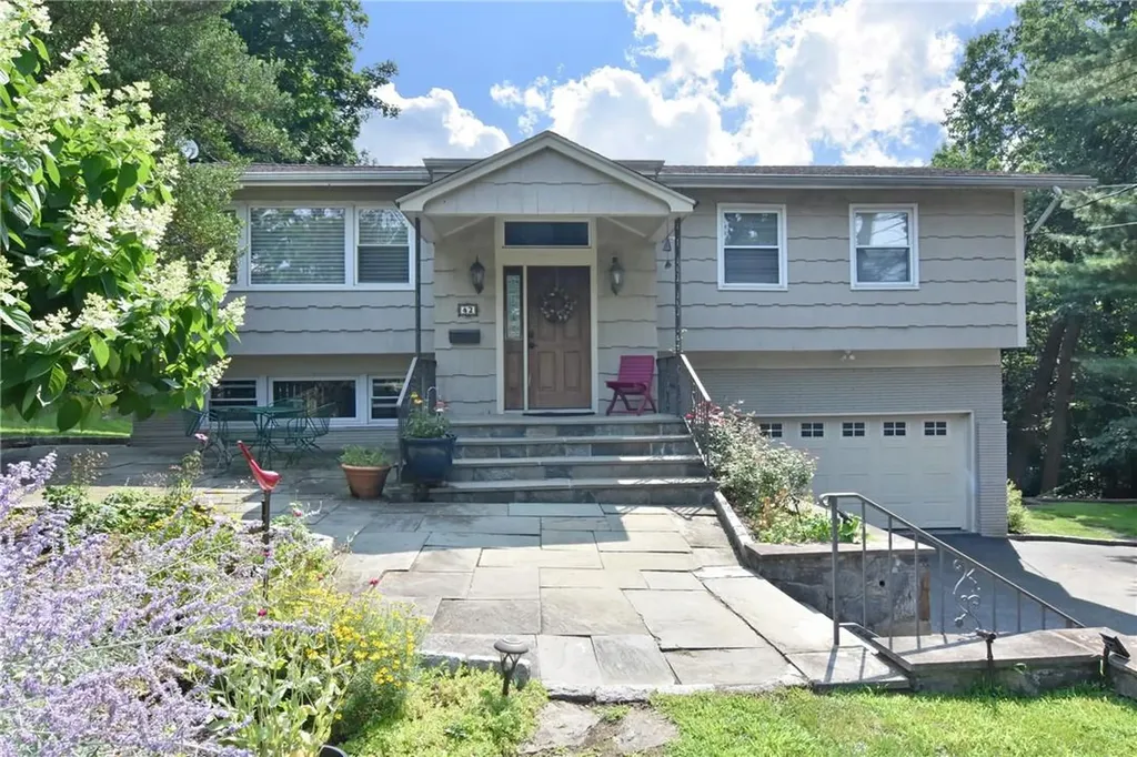 42 Chestnut Ridge Way Dobbs Ferry NY 10522