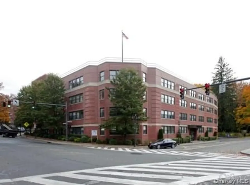 2 Overhill Road Scarsdale NY 10583