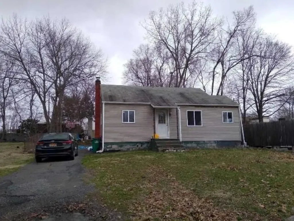 3 Greenbush Drive Poughkeepsie NY 12601