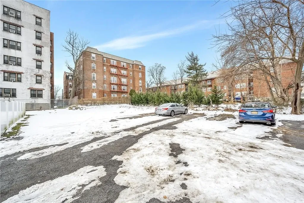 35 Trinity Place New Rochelle NY 10805
