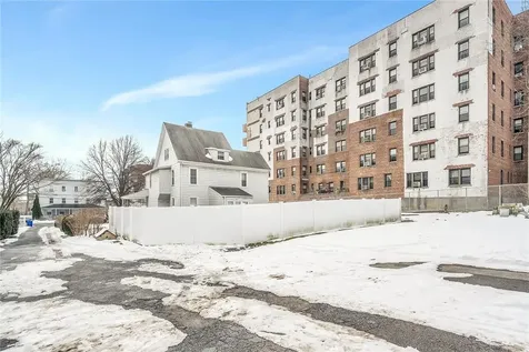 35 Trinity Place New Rochelle NY 10805