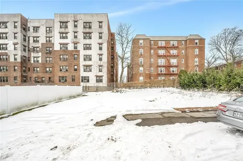 35 Trinity Place New Rochelle NY 10805