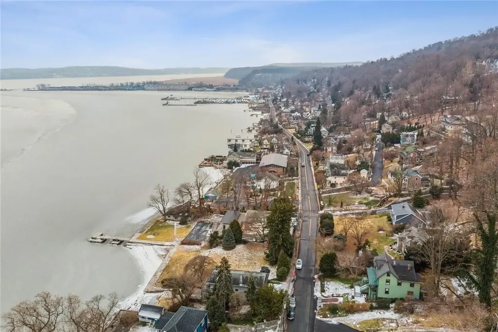 307 River Road Nyack NY 10960