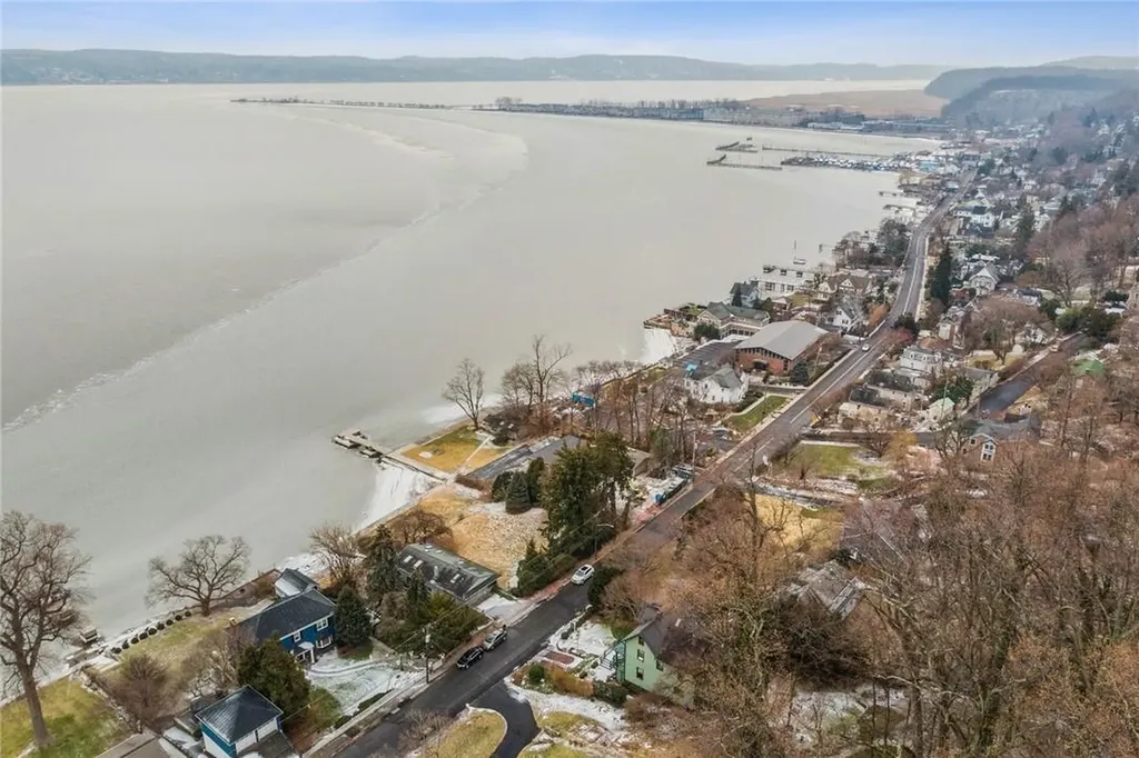 307 River Road Nyack NY 10960