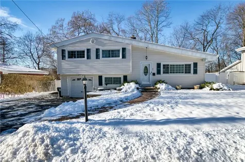 64 Chaucer Street Hartsdale NY 10530