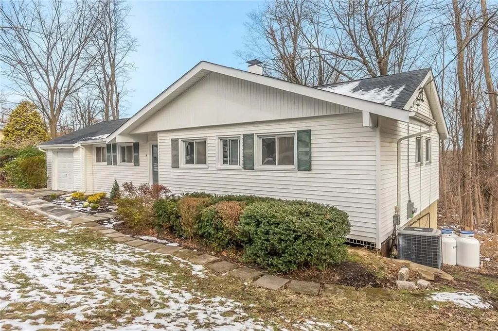 4 Stonewall Circle White Plains NY 10607