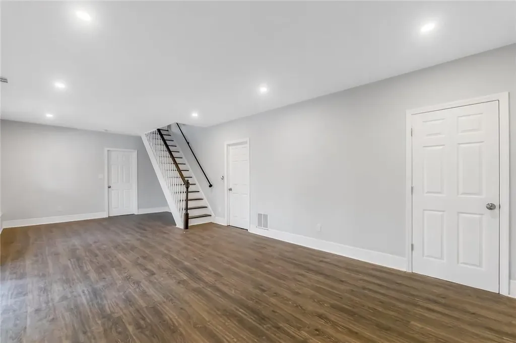 4 Stonewall Circle White Plains NY 10607
