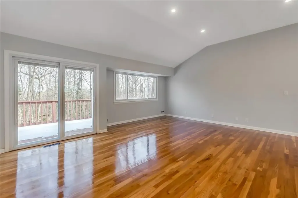 4 Stonewall Circle White Plains NY 10607