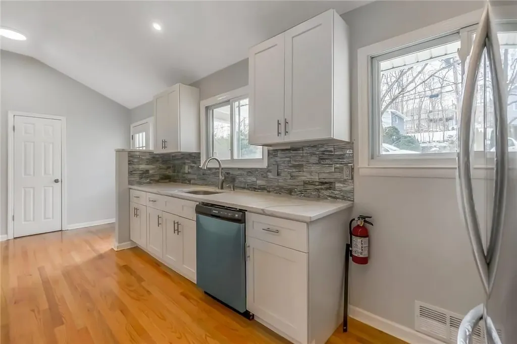 4 Stonewall Circle White Plains NY 10607