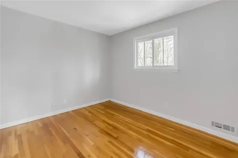 4 Stonewall Circle White Plains NY 10607