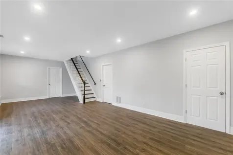 4 Stonewall Circle White Plains NY 10607