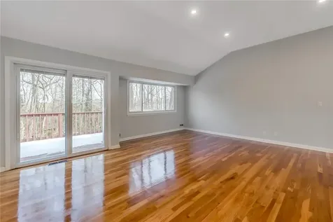 4 Stonewall Circle White Plains NY 10607