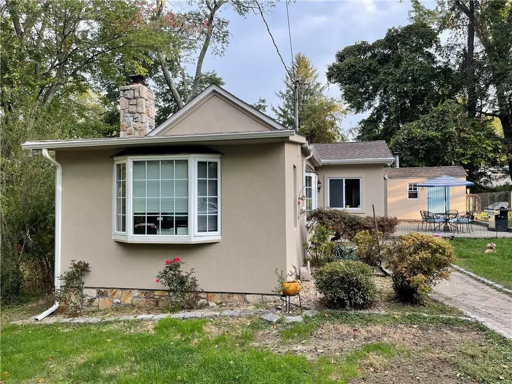 16 Dares Lane Mohegan Lake NY 10547