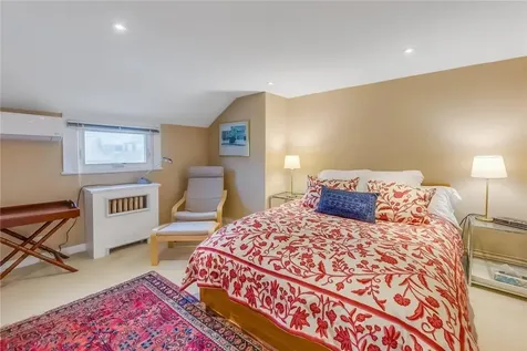 8 Parkway Drive Pelham NY 10803