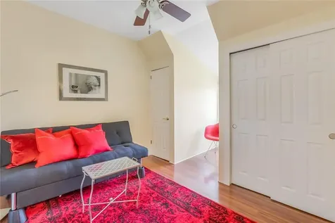 8 Parkway Drive Pelham NY 10803