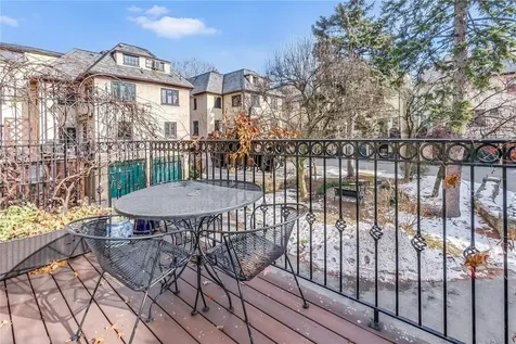 8 Parkway Drive Pelham NY 10803